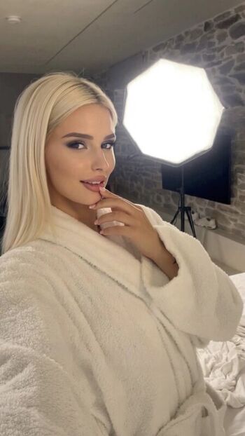 Christy white leaked private photo uncensored HD quality