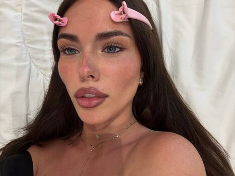 Clarissa bea page leaked private photo uncensored HD quality