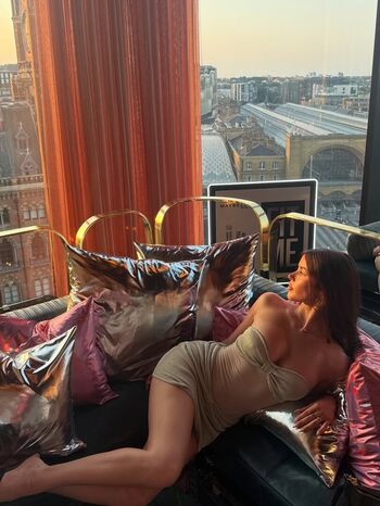 Clarissa bea page leaked private photo uncensored HD quality
