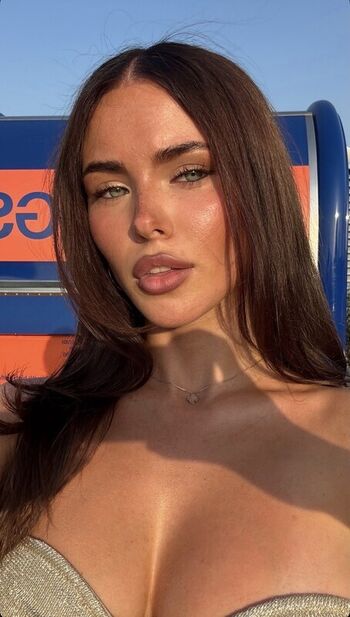 Clarissa bea page leaked private photo uncensored HD quality