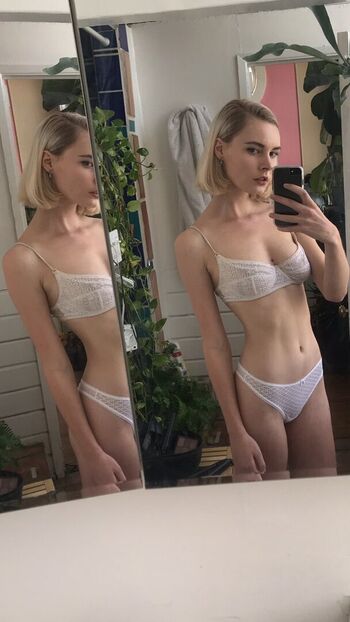 Courtneyriver leaked private photo uncensored HD quality