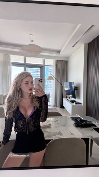 Crystallandysh page leaked private photo uncensored HD quality