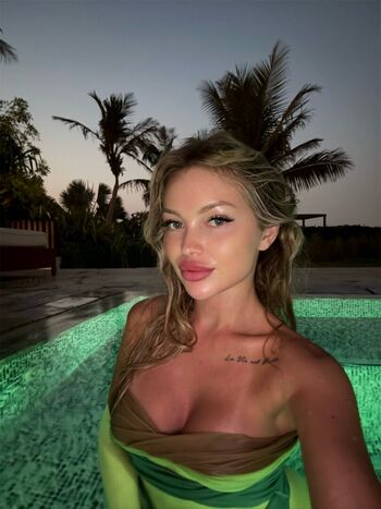 Crystallandysh leaked private photo uncensored HD quality