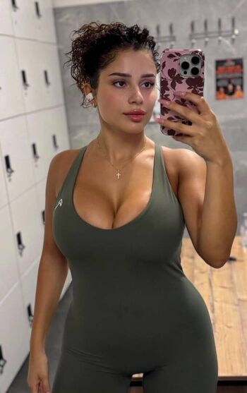 Curlygurlyeurope leaked private photo uncensored HD quality