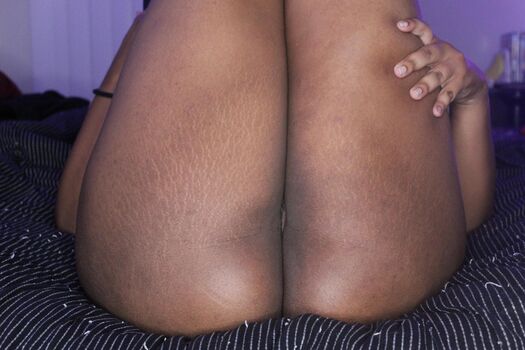 Curvymilftwinkletoes leaked private photo uncensored HD quality