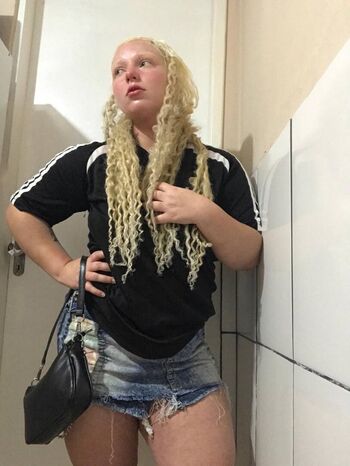 Danielleoliveiram leaked private photo uncensored HD quality