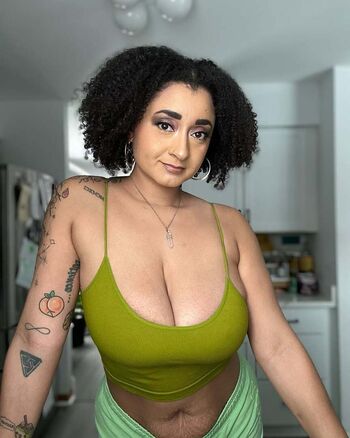 Delilahmoon leaked private photo uncensored HD quality