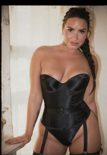 Demi lovato ai porn page leaked private photo uncensored HD quality