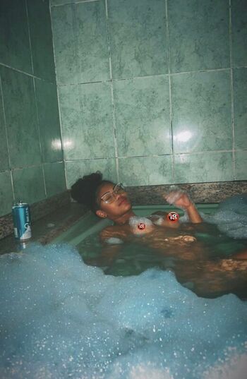 Docyhoney leaked private photo uncensored HD quality