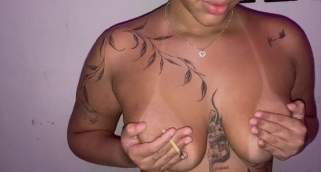 Docyhoney leaked private photo uncensored HD quality