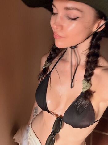 Dove cameron page leaked private photo uncensored HD quality