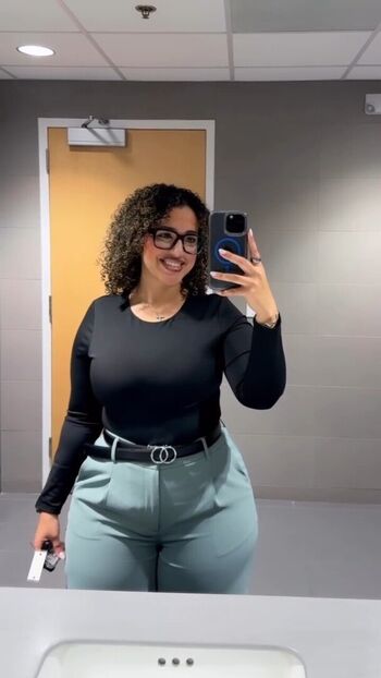 Drivewithisabella leaked private photo uncensored HD quality