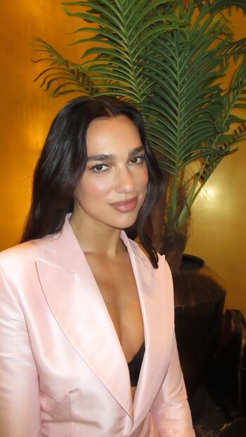 Dua lipa  page leaked private photo uncensored HD quality