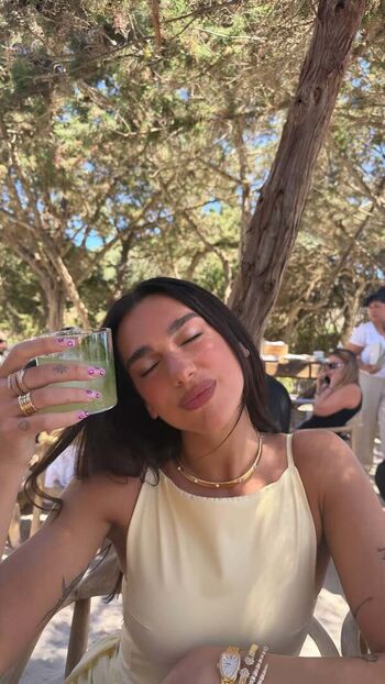Dua lipa  page leaked private photo uncensored HD quality