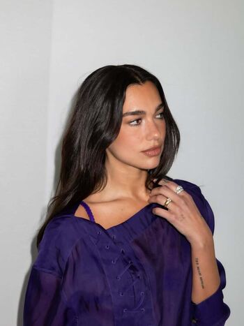 Dua lipa  page leaked private photo uncensored HD quality