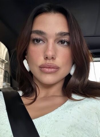 Dua lipa  page leaked private photo uncensored HD quality