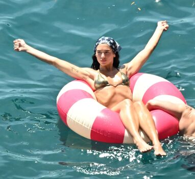 Dua lipa  page leaked private photo uncensored HD quality