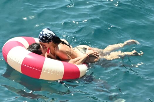 Dua lipa  page leaked private photo uncensored HD quality