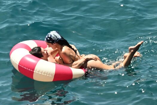 Dua lipa  page leaked private photo uncensored HD quality
