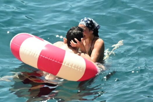 Dua lipa  page leaked private photo uncensored HD quality