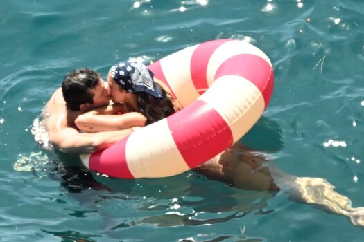 Dua lipa  page leaked private photo uncensored HD quality