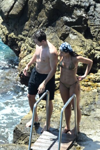 Dua lipa  page leaked private photo uncensored HD quality
