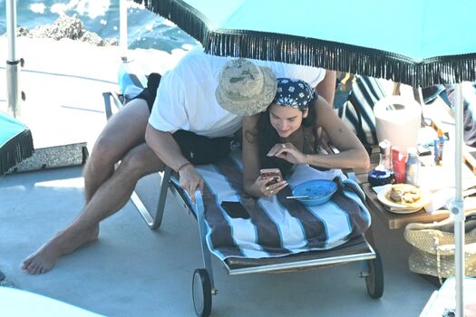 Dua lipa  page leaked private photo uncensored HD quality