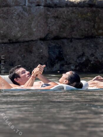Dua lipa  page leaked private photo uncensored HD quality