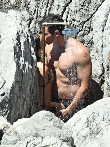 Dua lipa  page leaked private photo uncensored HD quality