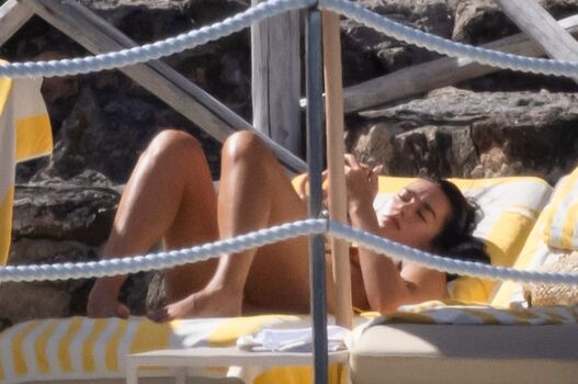 Dua lipa  page leaked private photo uncensored HD quality