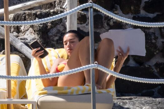 Dua lipa  page leaked private photo uncensored HD quality