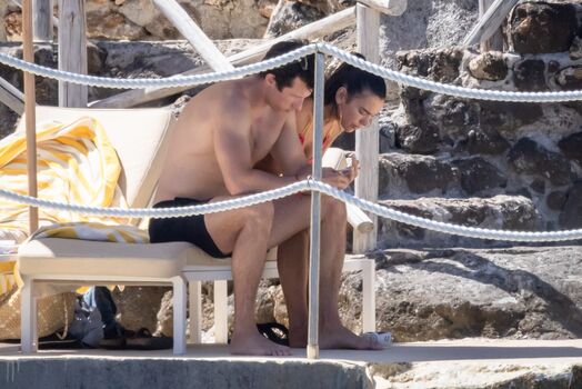 Dua lipa  page leaked private photo uncensored HD quality