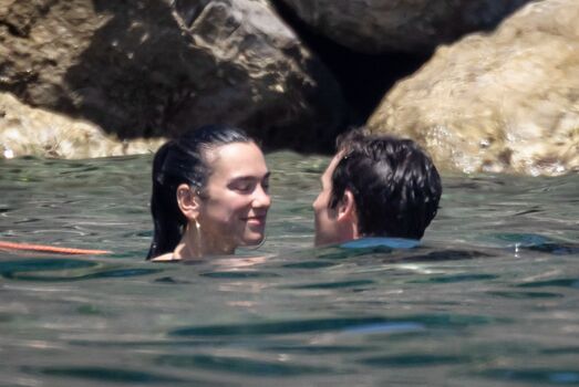 Dua lipa  page leaked private photo uncensored HD quality