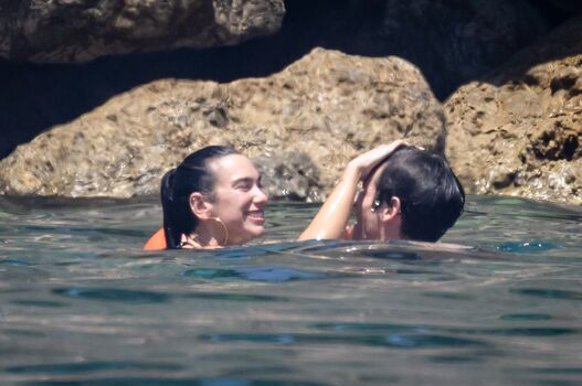 Dua lipa  page leaked private photo uncensored HD quality