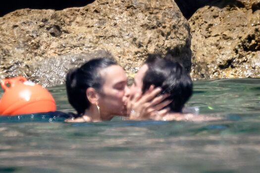Dua lipa  page leaked private photo uncensored HD quality