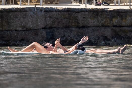 Dua lipa  page leaked private photo uncensored HD quality