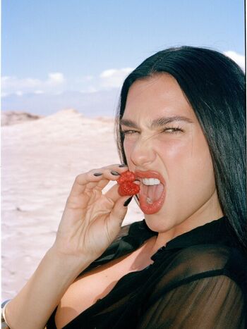 Dua lipa  page leaked private photo uncensored HD quality