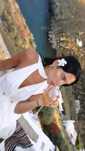 Dua lipa  page leaked private photo uncensored HD quality