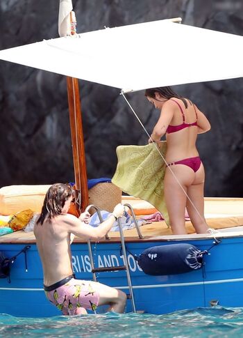 Dua lipa  page leaked private photo uncensored HD quality