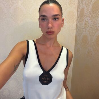 Dua lipa  page leaked private photo uncensored HD quality