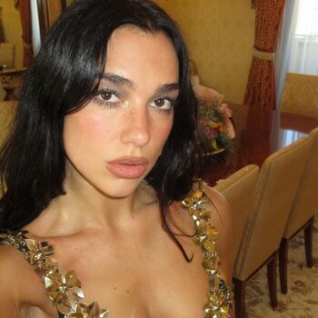 Dua lipa  page leaked private photo uncensored HD quality