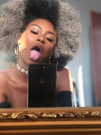 Elinda san  page leaked private photo uncensored HD quality