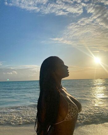 Elinda san  page leaked private photo uncensored HD quality