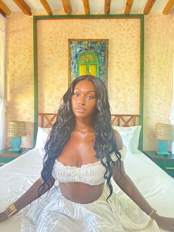 Elinda san  page leaked private photo uncensored HD quality
