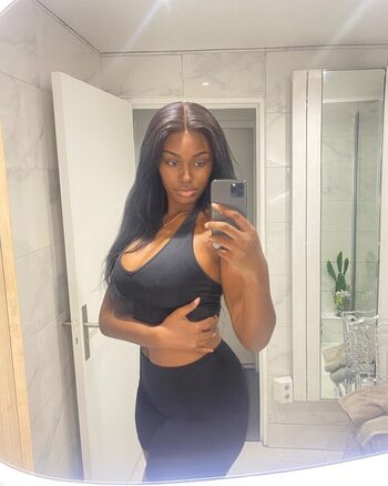 Elinda san  page leaked private photo uncensored HD quality