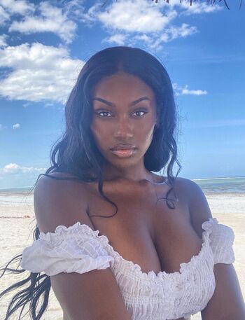 Elinda san leaked private photo uncensored HD quality