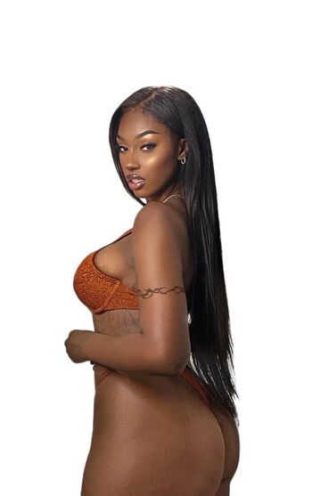 Elinda san leaked private photo uncensored HD quality