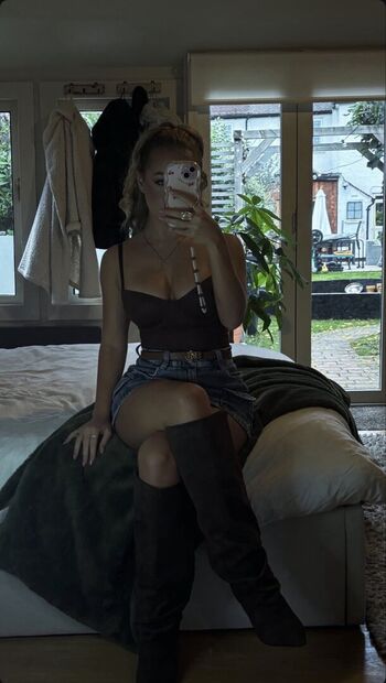 Ellie dadd leaked private photo uncensored HD quality