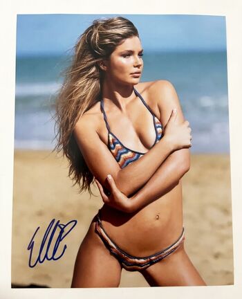 Elliethumann leaked private photo uncensored HD quality