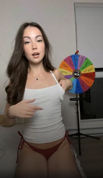 Emeralddecloet leaked private photo uncensored HD quality